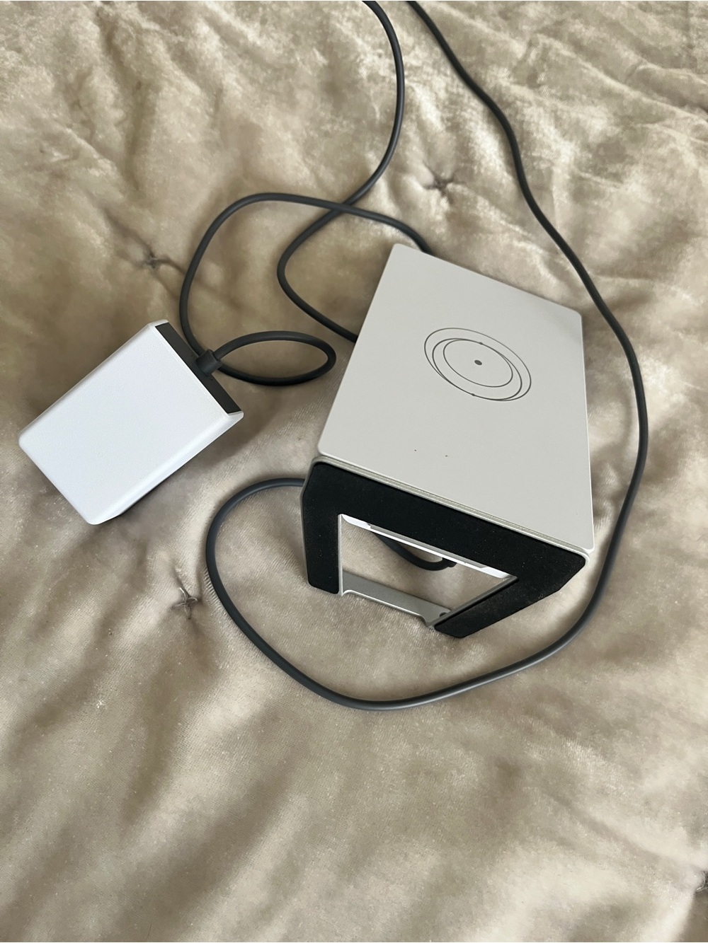 SpaceX WiFi Router Mini - Picture 3 of 3